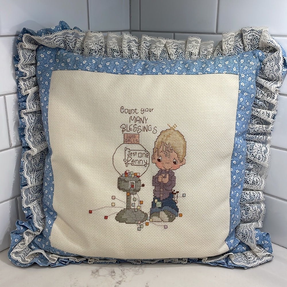 Precious Moments | Set of 2 pillows | handmade and stuffed - Picture 5 of 10